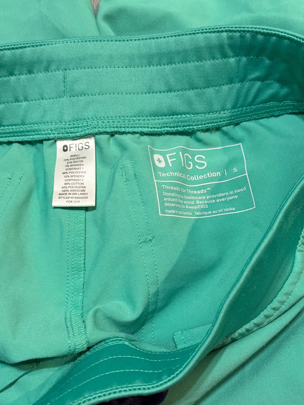 FIGS Rafaela Oversized Scrub Top & Zamora Jogger Set Small Teal Green - Picture 10 of 10